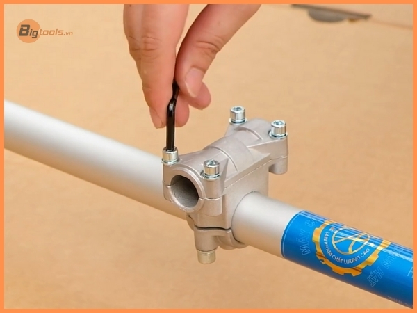 Lắp Đặt Tay Cầm (Ghi Đông)