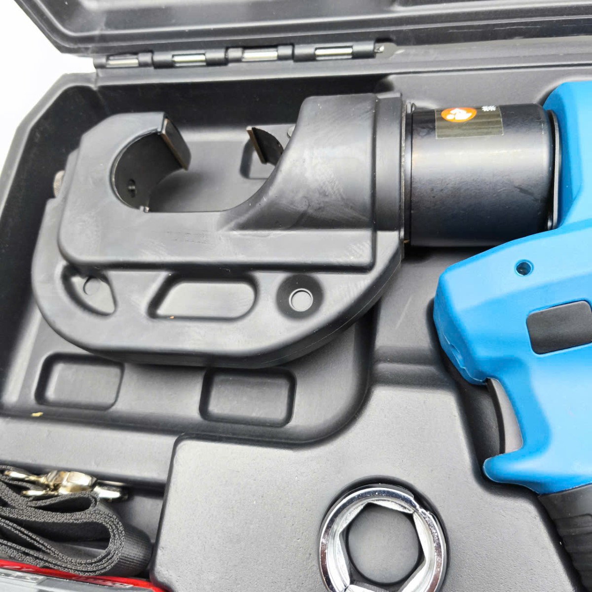 Máy ép cos thủy lực dùng pin 20V STARKER EZ400