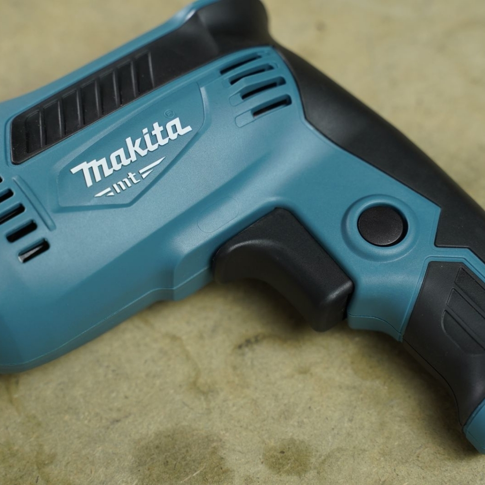 Máy Khoan(10Mm) MAKITA M6000B