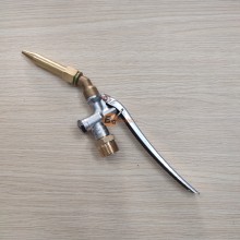 Bộ tay bóp xịt rửa máy lạnh cong (Chân 22mm - Thau 7cm)